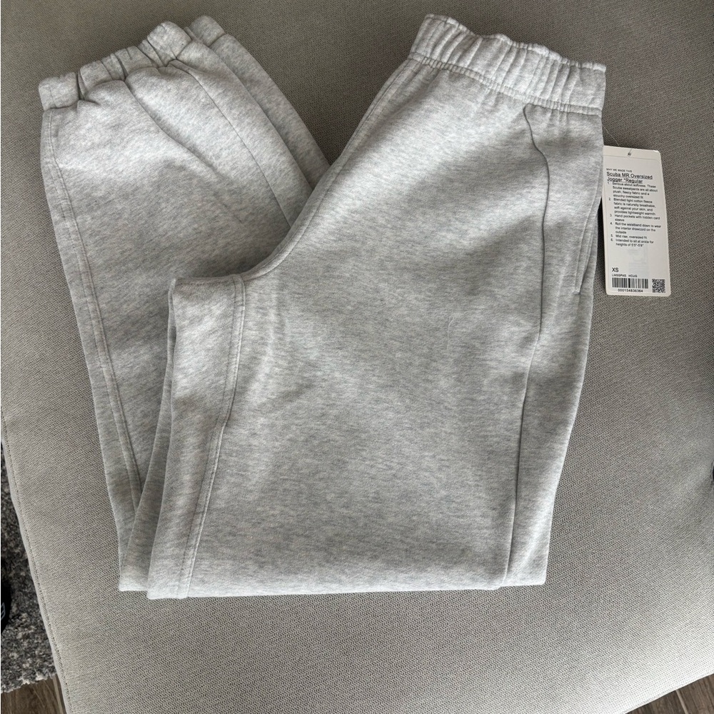 Lululemon Scuba Oversized Jogger Sz. XS Gray NWT